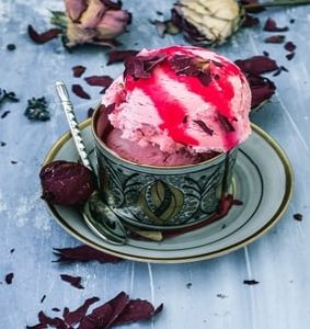 Rose-Creamy Ice Cream Flavour