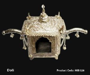 Handicraft Decorative Metal Doli