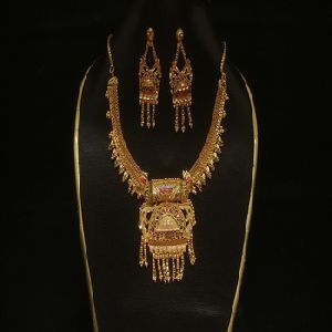 Gold plated necklace set maker