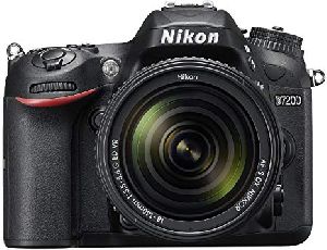 Nikon D7200 Digital DSLR Cameras AF-S 18-140mm