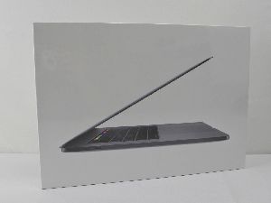 Apple MacBook Pro Retina TOUCH BAR Laptop