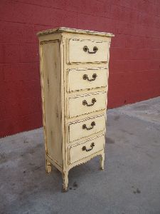 VINTAGE LOOK SHABBY CHIC PAINTED DRESSER