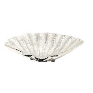 Graminheet Aluminium Crafted Decorative Platters Shape of Shell 18 cm