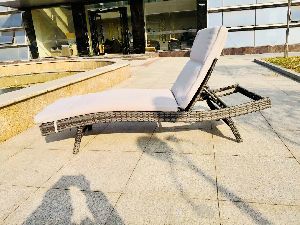 Rattan Lounger With Cushion