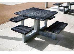 6 Seat External Table