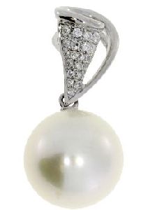 Diamond & South Sea Pearl  Pendant