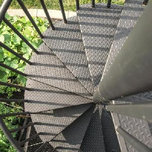 Mild Steel Commercial Spiral Stairs