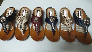 Buckle Chappal