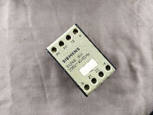 SIEMENS 3UN8 004 3 POLE CONTACTOR CONTROL RELAY 3UN8004