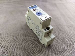 TELEMECANIQUE RE1-LA002 TIME DELAY RELAY 0.7A 240V