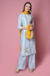 BREEZY BLUE SILK CHANDERI KURTA SET WITH THREAD EMBROIDERY MOTIF & CENTER LACE DETAILS