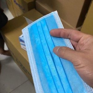 Disposable Dust Face Mask 3ply N95. What'sapp + 6 6 6 5 2 1 3 6 7 3 2