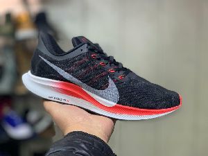 Nike Shoes Latest Price from Manufacturers, Suppliers & Traders