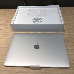 New Apple Macbook Pro 256gb 2018