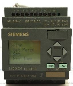 Siemens 6ED1052-1MD00-0BA5 Logo 12/24RC Logic Module