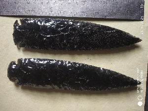 Obsidian Arrowheads And Vogels