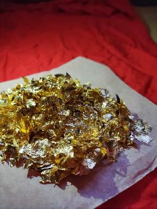 Imitation gold flakes (use in painting art and crafts)