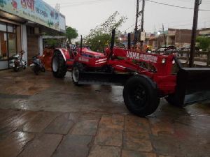 Mahindra Tractor Grader