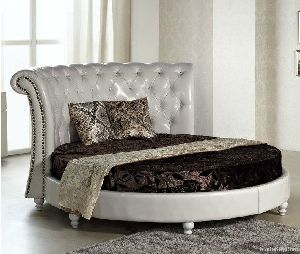 ROUND QUEEN SIZE BEDS