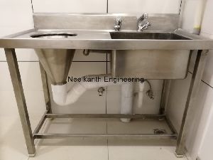 D.U. Sluice Sink Table
