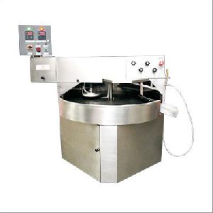 Rotary Indexing Semi Automatic Chapati Making Machine