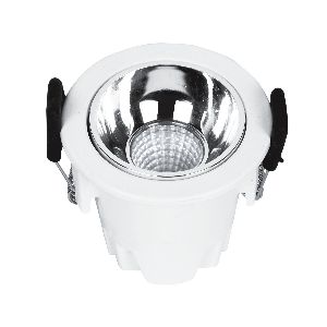 Gia Round Spot Light (Silver Reflector)