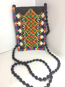 PURSE KUTCH EMBROIDERD