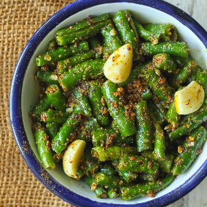 Garlic Green Chilli Pickle