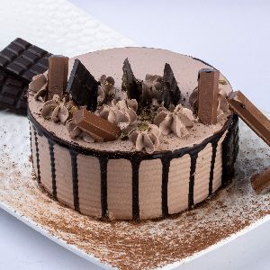 CHOCOLATE OVERLOADED CAKE