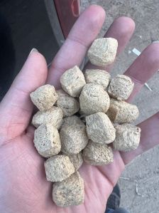 Soyabean Chunks, Color : Golden