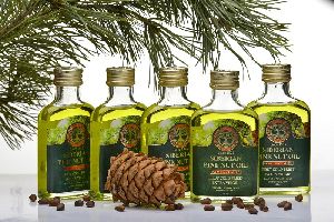 pine nuts oil
