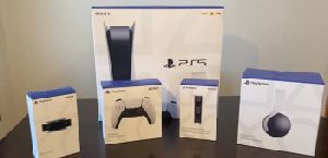 Sony PlayStation 5+ 10 Free CD Games