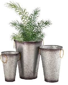 Metal Floor Planter Set