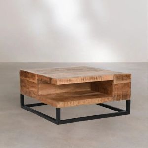 Stylish Wood Coffee Table In Natural Brown Tone