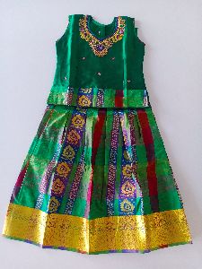 607a girls traditional dress