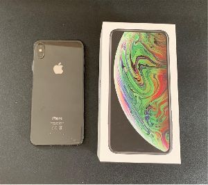 IPhone Xs Max  64GB Space Gray