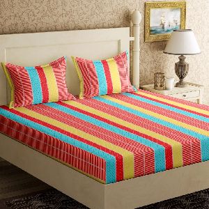 double bed mix red bedsheet