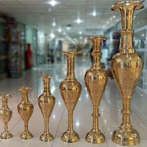 Brass casting flowers vases