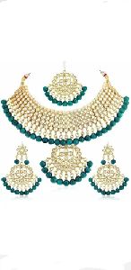 Kundan Green Jewellery Set