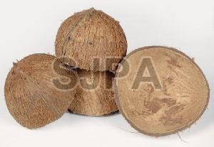Coconut Shell Two Halves, Packaging Size: 25 Kg, Packaging Type: Sack Bag  at Rs 14/kilogram in Bengaluru