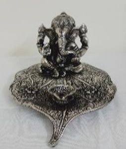 Metal Ganesha with Diya