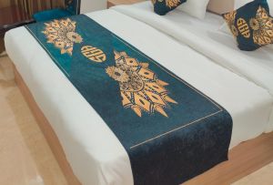 Silk Embroidered Hotel Customized Bed Runner, For Home, Size : Standard