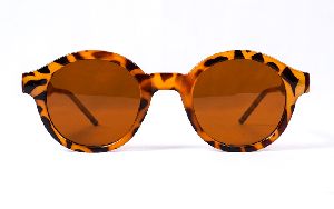 brown full rim aviator sunglasses