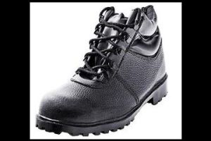 Nitrile Sole Safety Shoes