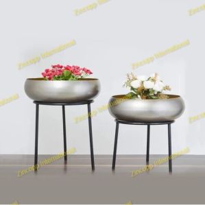Planter  Stand With Pot