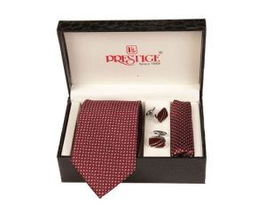 Maroon tie gift set