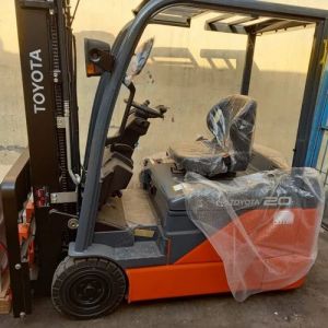 2 Ton Battery Operated Forklift Rental Service