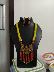 Multicolor Glass Beads Necklace Set