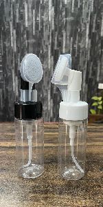 Silicon brush with bottle