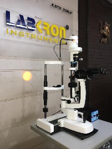 ophthalmic slit lamp